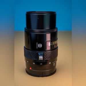 Minolta/Sony Alpha 28-85mm auto focus macro lens